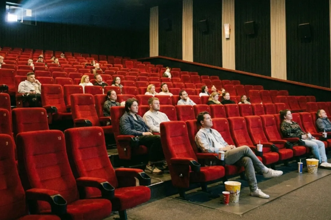 VENUES WITH UNUSED CAPACITY (OFF-PEAK TIMES, MID-WEEK, QUIET SESSIONS)